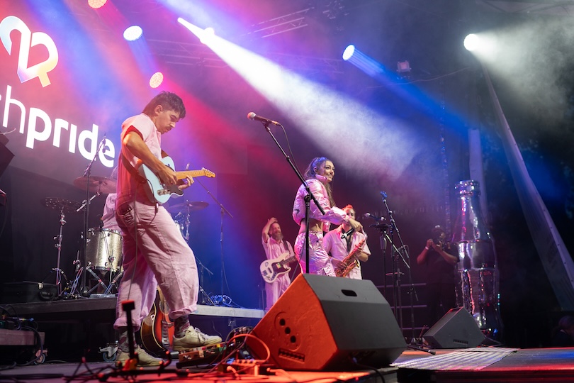 Covered begeistert Mitarbeiter mit Live-Musik auf Firmenfeier in Bern